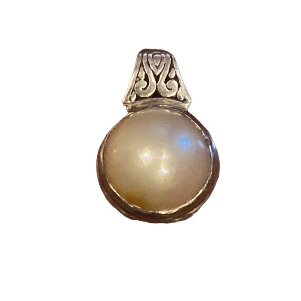 Annika Witt sterling silver and pearl pendant. Made in Bali